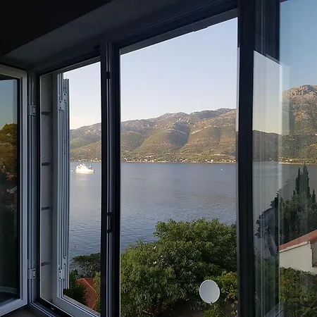 Ivancevic Apartment *