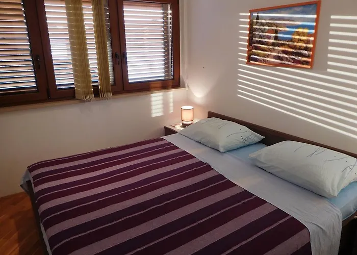 Ivancevic דירה *